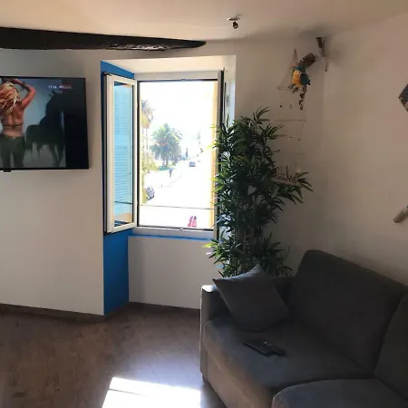 Le Petit Bateau Apartment